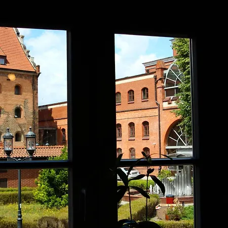 Old Town On Olowianka Island With Garden Apartment Gdansk